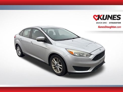 Used 2015 Ford Focus SE image 1