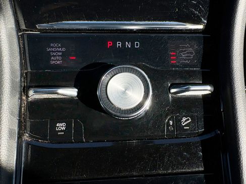 Used 2022 Jeep Grand Cherokee Overland image 16