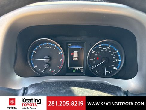 Used 2018 Toyota RAV4 LE image 15