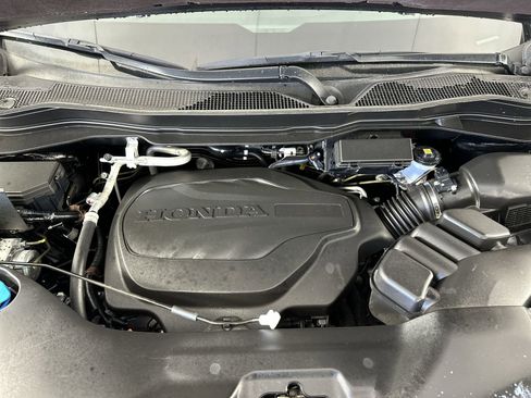 Used 2025 Honda Ridgeline Sport image 28