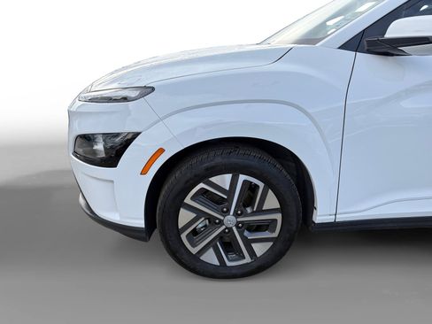 Certified 2023 Hyundai Kona SE w/ Cargo Package image 9