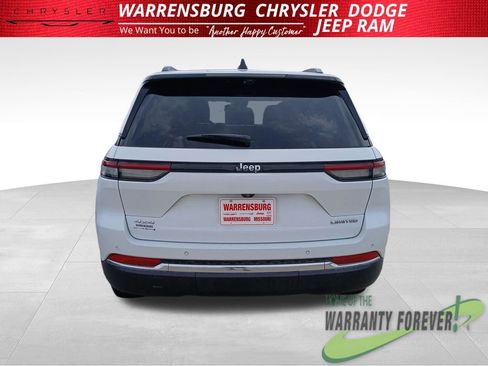 Used 2024 Jeep Grand Cherokee Limited w/ Luxury Tech Group II image 5