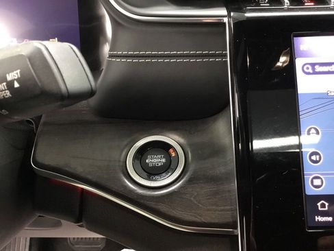 Used 2022 Jeep Grand Cherokee Overland image 21