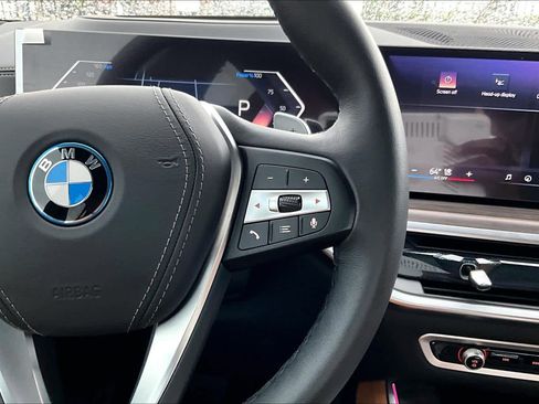 Used 2026 BMW X5 xDrive50e w/ Climate Comfort Package image 24