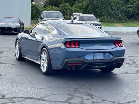 Used 2025 Ford Mustang GT Premium RWD image 16