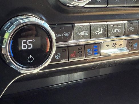 Used 2021 Ford F150 Lariat w/ Equipment Group 502A High AWD/4WD image 22