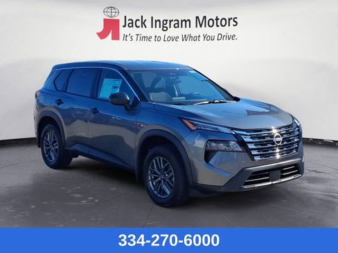 New 2026 Nissan Rogue S image 7