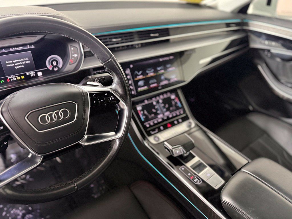 Used 2023 Audi A8 L 3.0T AWD/4WD image 17