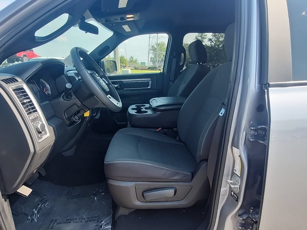 Used 2024 RAM 1500 Warlock AWD/4WD image 16