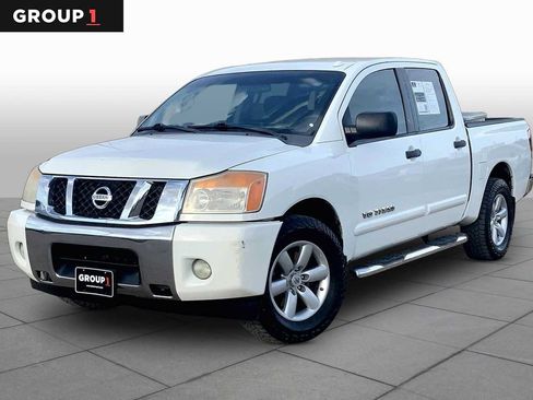 Used 2014 Nissan Titan SV w/ SV Value Truck Package RWD image 1