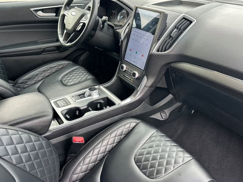 Certified 2024 Ford Edge Titanium image 17