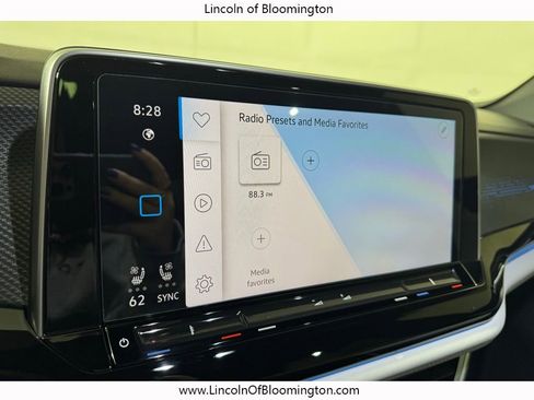 Used 2025 Volkswagen Atlas Cross Sport SEL Premium R-Line image 57