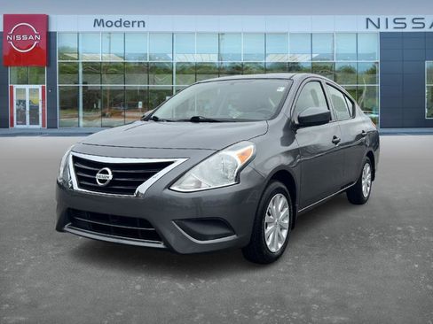 Used 2018 Nissan Versa S image 1