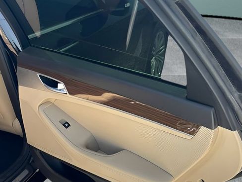 Used 2018 Genesis G80 3.8 RWD image 16