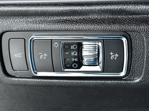 Used 2022 Lincoln Corsair AWD w/ Premium Package image 31