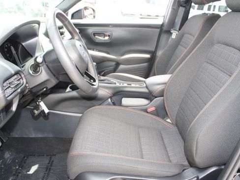 Used 2025 Honda HR-V Sport image 30