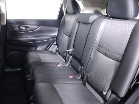 Used 2020 Nissan Rogue SV w/ Premium Package FWD image 34