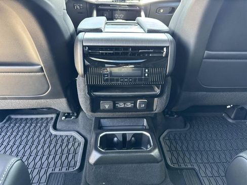 New 2026 Jeep Grand Wagoneer 4WD image 31