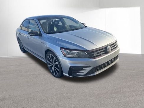 Used 2018 Volkswagen Passat 3.6 image 12