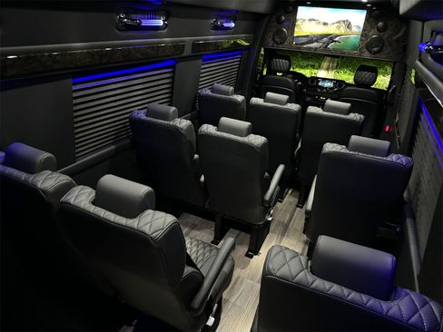 Used 2024 Mercedes-Benz Sprinter 3500 image 11