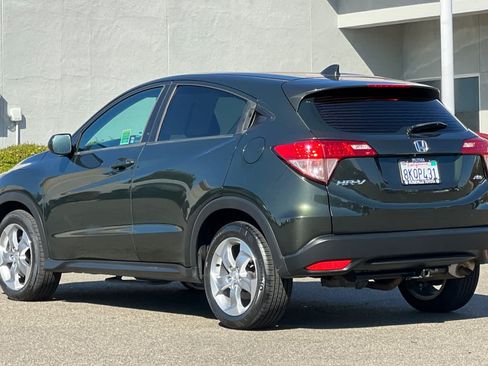 Used 2018 Honda HR-V LX image 7