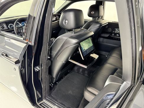Used 2019 Rolls-Royce Phantom Sedan image 25