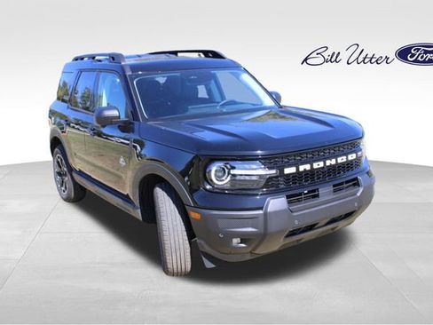 New 2025 Ford Bronco Sport Outer Banks w/ Outer Banks Tech Package+ image 2