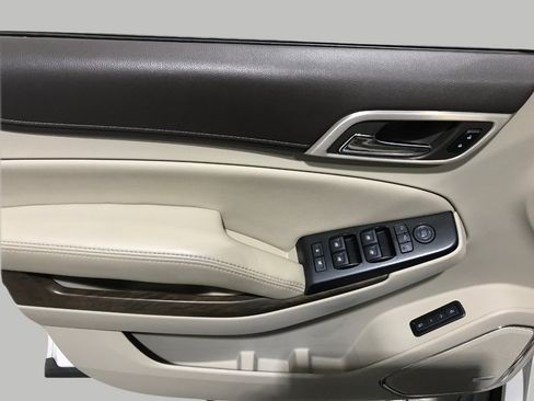 Used 2018 GMC Yukon Denali image 30