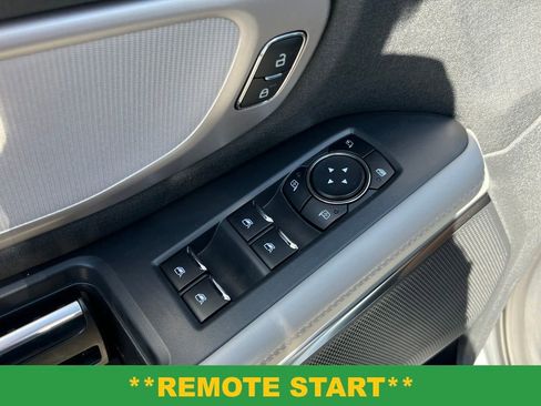 New 2026 Ford Expedition Active image 17