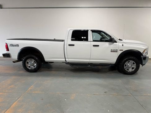 Used 2018 RAM 2500 Tradesman w/ Chrome Appearance Group AWD/4WD image 6