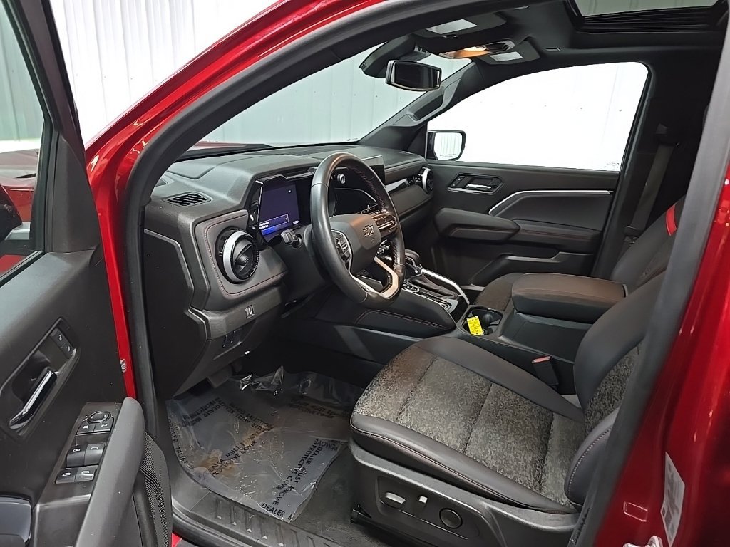 Used 2024 Chevrolet Colorado Z71 w/ LPO, Dark Essentials Package AWD/4WD image 28