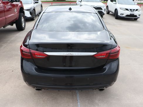 Used 2018 INFINITI Q50 Red Sport 400 w/ Sensory Package (Sport) image 9