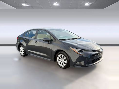 Used 2024 Toyota Corolla LE FWD image 7