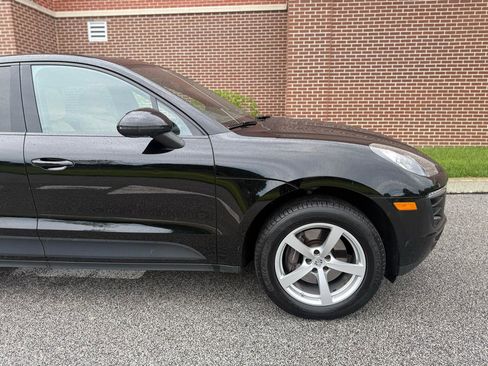 Used 2017 Porsche Macan AWD/4WD image 19