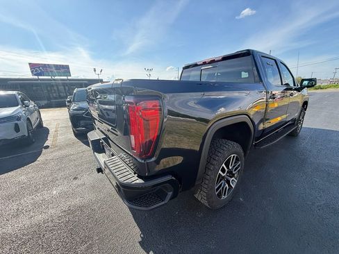Used 2025 GMC Sierra 1500 AT4 w/ AT4 Premium Package AWD/4WD image 3