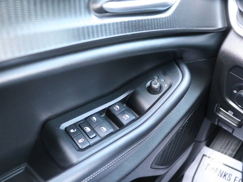 Used 2024 Jeep Grand Cherokee L Laredo AWD/4WD image 11