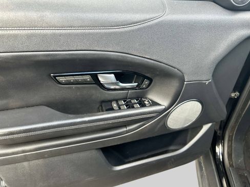 Used 2019 Land Rover Range Rover Evoque Landmark Edition image 20