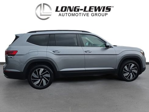 Certified 2025 Volkswagen Atlas SE FWD image 8
