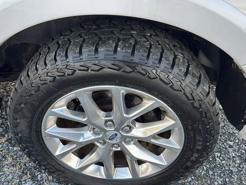 Used 2015 Ford Expedition Limited w/ Equipment Group 301A AWD/4WD image 10