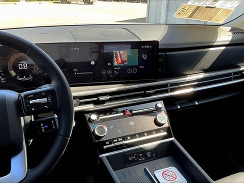 Used 2025 Hyundai Santa Fe XRT image 12