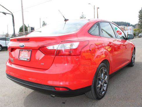 Used 2014 Ford Focus SE image 6