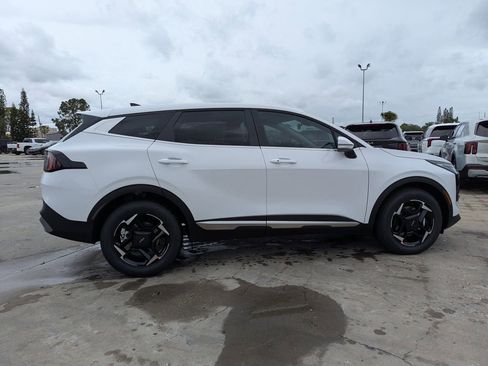 New 2026 Kia Sportage EX FWD image 9