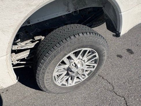 Used 2019 Ford F350 Lariat w/ Lariat Ultimate Package image 12