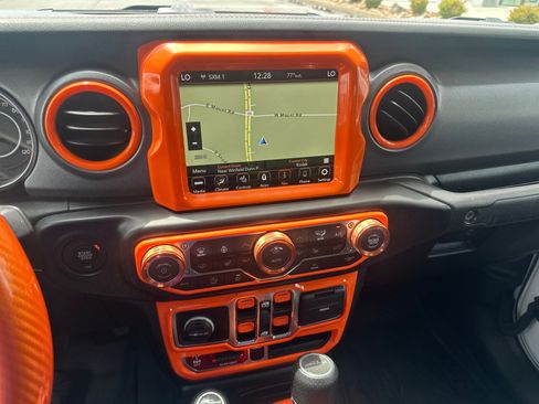 Used 2022 Jeep Gladiator Mojave w/ Cold Weather Group AWD/4WD image 38