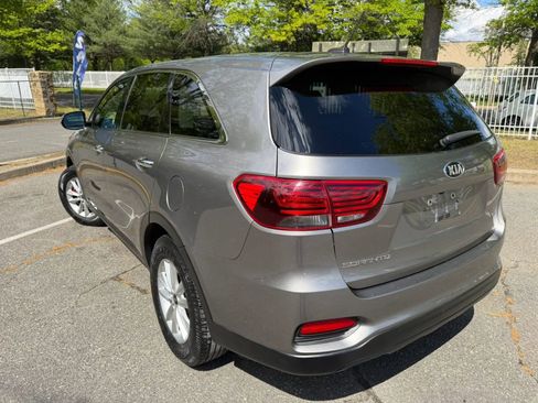 Used 2019 Kia Sorento AWD image 5