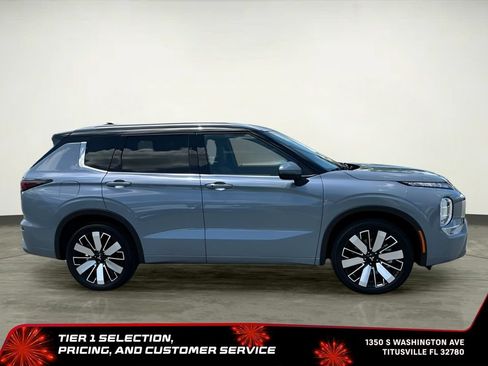 Used 2025 Mitsubishi Outlander SEL FWD image 13