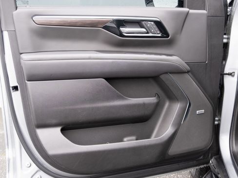 Used 2025 Chevrolet Tahoe Premier w/ Sun And Tow Package image 14