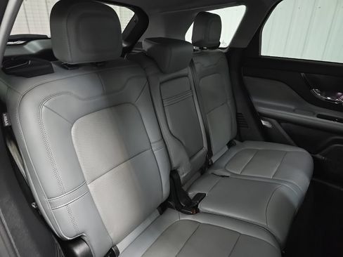 Used 2022 Lincoln Corsair AWD w/ Premium Package image 20