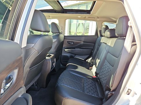 Used 2021 Nissan Murano Platinum w/ Cargo Package image 10