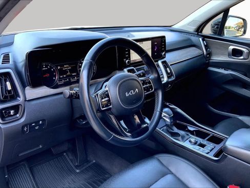Used 2023 Kia Sorento EX FWD image 18